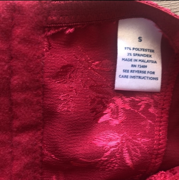 Red sexy bustier - Picture 4 of 4